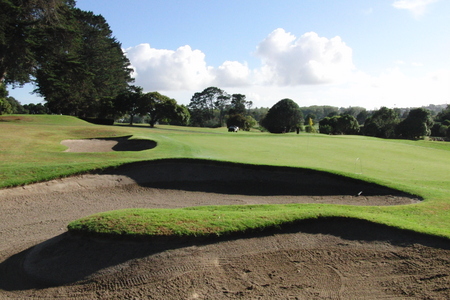 ニュージーランド ゴルフ場 アカラナ