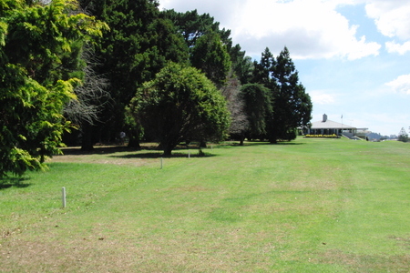 ニュージーランド ゴルフ場 アカラナ