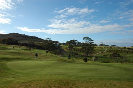 �j���[�W�[�����h�̃S���t��