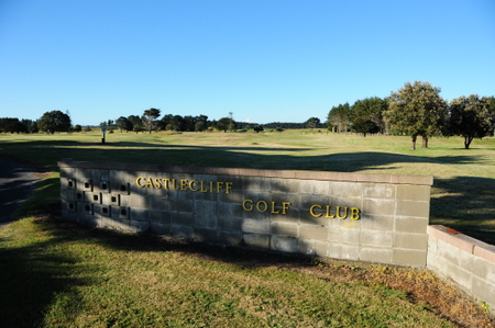 �j���[�W�[�����h�̃S���t��