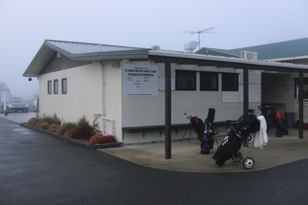 �j���[�W�[�����h�̃S���t��