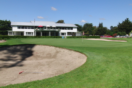 �j���[�W�[�����h�̃S���t��