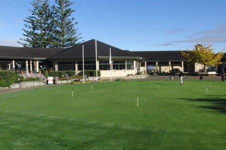 �j���[�W�[�����h�̃S���t��