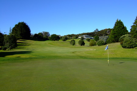 �j���[�W�[�����h�̃S���t�� �}���K���C