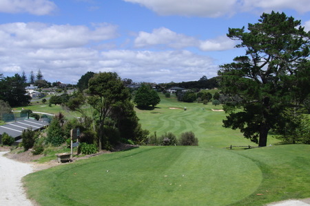 �j���[�W�[�����h�̃S���t�� �}���K���C