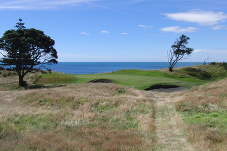 �j���[�W�[�����h�̃S���t��