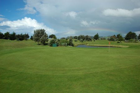 �j���[�W�[�����h�̃S���t��