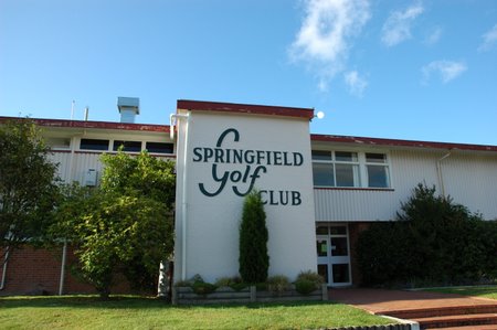 �j���[�W�[�����h�̃S���t��