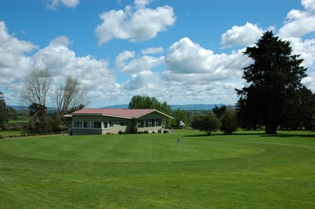 �j���[�W�[�����h�̃S���t��