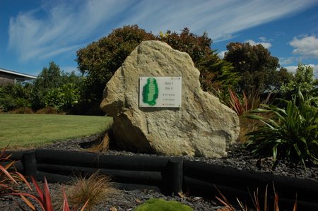 �j���[�W�[�����h�̃S���t��