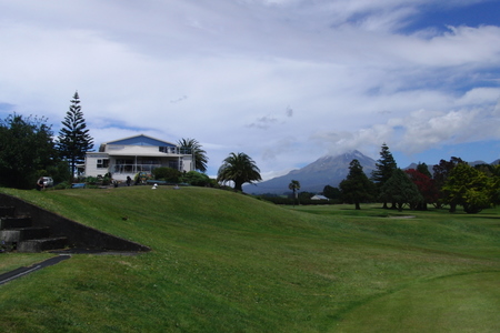 �j���[�W�[�����h�̃S���t��