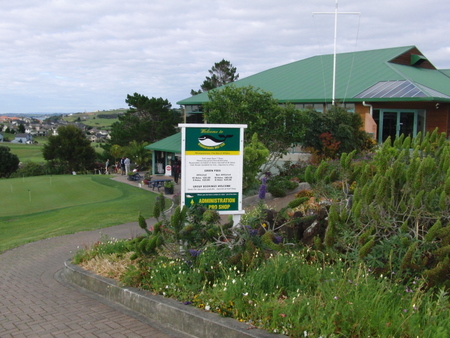 �j���[�W�[�����h�̃S���t��