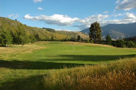 �j���[�W�[�����h�̃S���t��