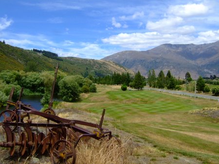 �j���[�W�[�����h�̃S���t��