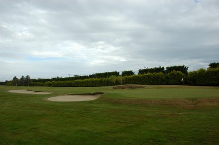 �j���[�W�[�����h�̃S���t��