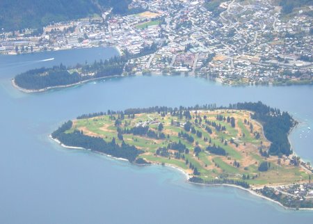 �j���[�W�[�����h�̃S���t��