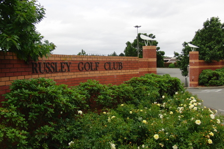 �j���[�W�[�����h�̃S���t��